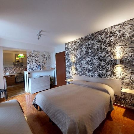 Al Teatro Antico Rooms & House Taormina Exterior photo